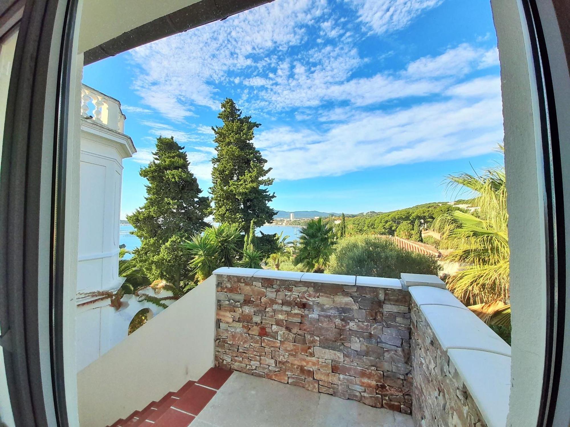 Villa-Chateau Les Terrasses - Tamaris, Plage Des Sablettes, Mer Au Bas De La Propriete Ла-Сейн-сюр-Мер Екстер'єр фото