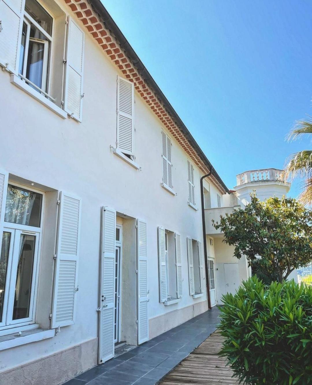 Villa-Chateau Les Terrasses - Tamaris, Plage Des Sablettes, Mer Au Bas De La Propriete Ла-Сейн-сюр-Мер Екстер'єр фото